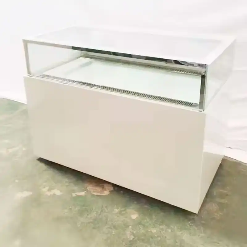 Chocolate display cases